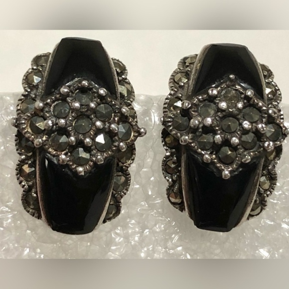 Vintage 925 sterling silver Marcasite & Onyx clip on Earrings